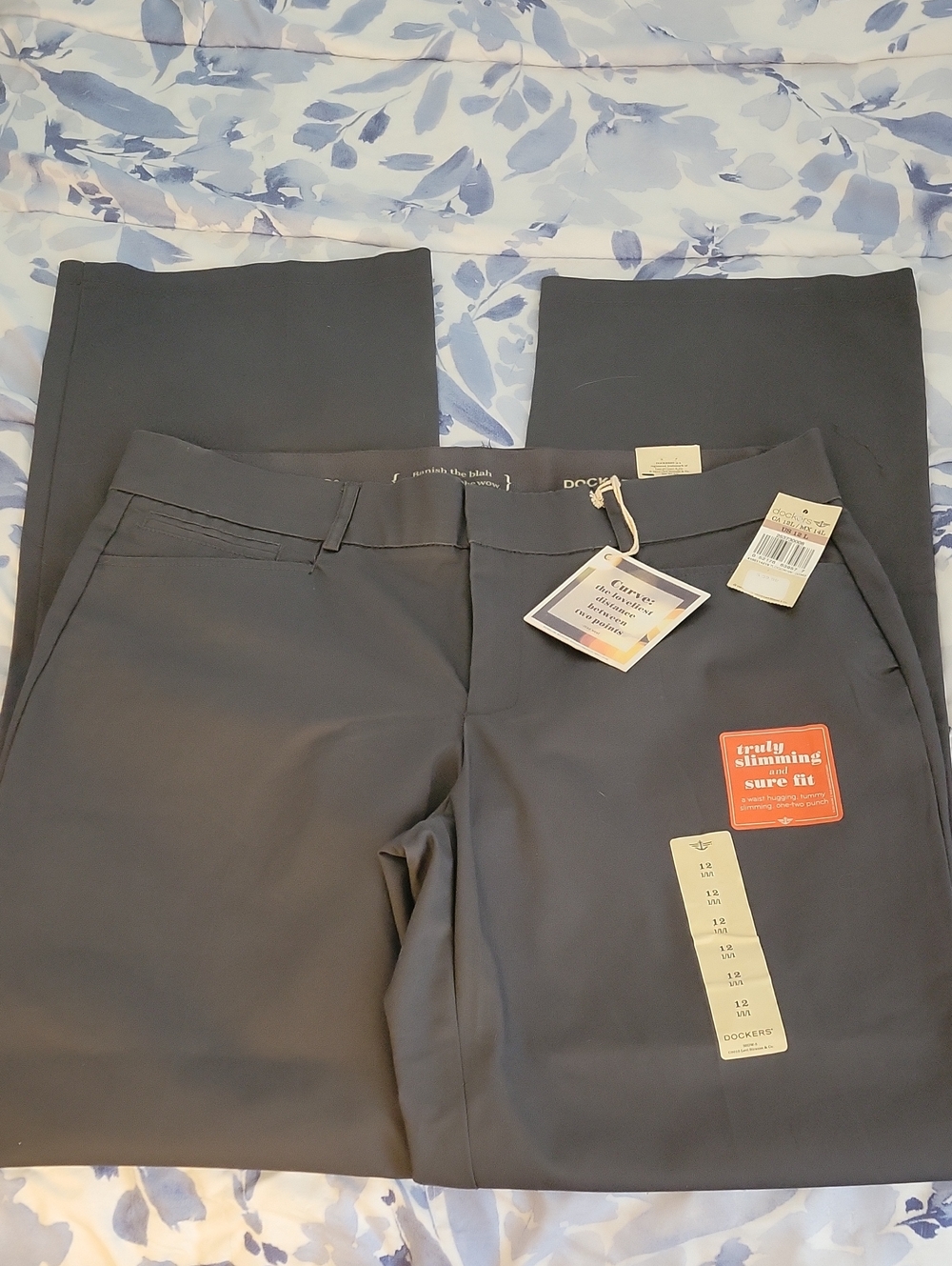 Dockers Women's Charcoal Gray Straight-Leg Dress Pants